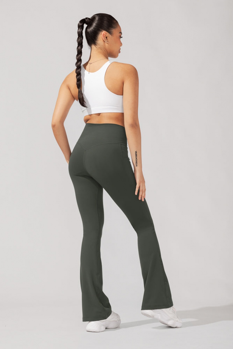 POPFLEX Crisscross Hourglass® Flared Leggings with Pockets (Soft Touch) Forestwood | 437-FUYLSP