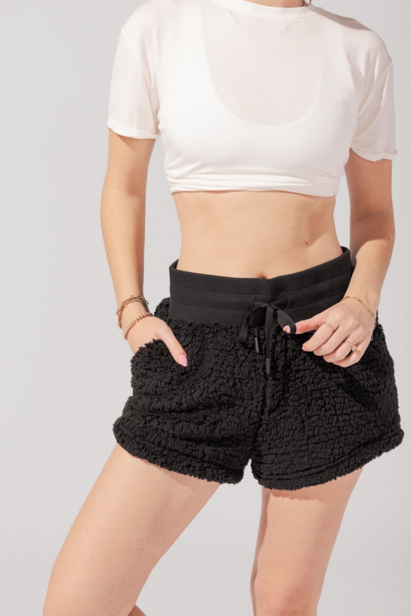 POPFLEX Faux Sherpa Short with Pockets Black | 396-JXTSOW