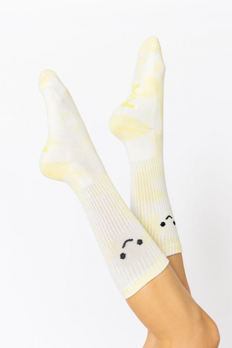 POPFLEX Happy Face Mid-Calf Gym Socks Yellow Tie Dye | 840-OSUYAW