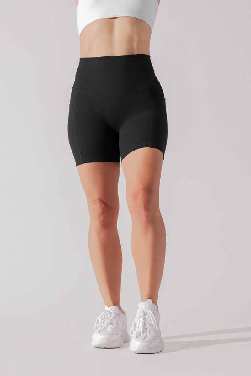 POPFLEX Supersculpt™ Midi Short with Pockets (Soft Touch) Black | 651-UHJFNK